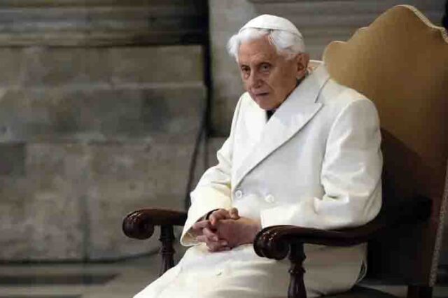 BenedictoXVi00