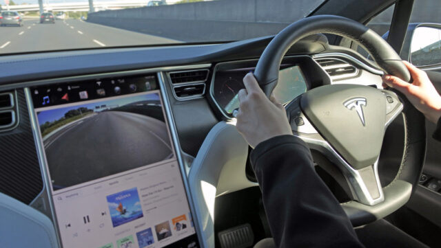Tesla55245d