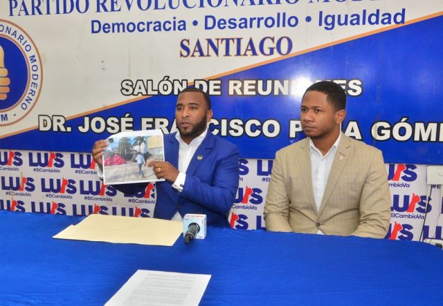 RegidoresPRM-Santiago4-640x443