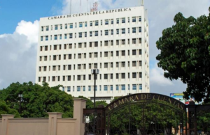 Cámara de Cuentas detecta contratos irregulares y pagos sin respaldo en Punta Catalina en gestión de Danilo Medina