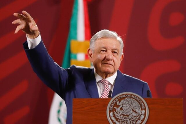 ManuelLopezObrador0w-768x512