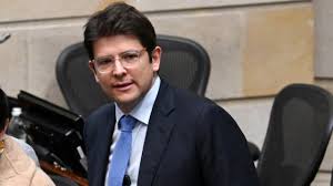 precandidatopresidencialMiguelUribeert