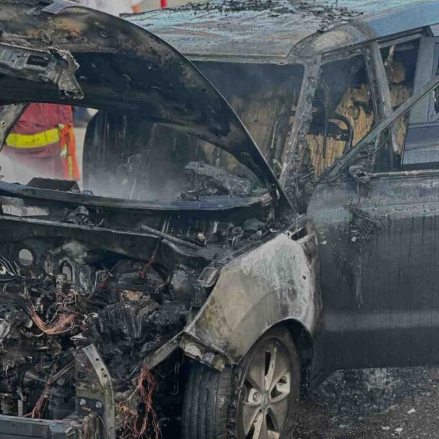 Vehiculoquemado8.52-PM-1