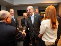 Abinader sostiene encuentro con líderes empresariales panameños para ampliar oportunidades de inversión