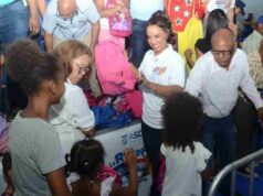 Más de 11 mil niños de Santo Domingo Norte reciben mochilas para el nuevo año escolar