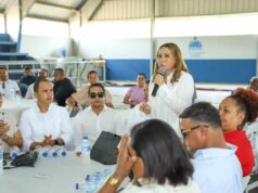 Supérate llega a Pedernales para conocer necesidades de familias beneficiarias