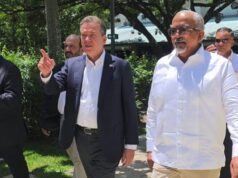 Ministro Bisonó se reúne con lideres del sector comercio en Dajabón tras reunión con autoridades haitianas