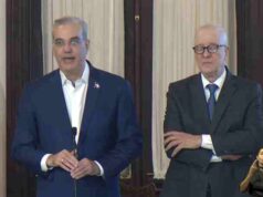 Abinader pide una oración por la salud de Roberto Santana, quien sobrepasa enfermedad